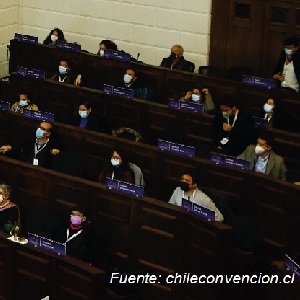 III Coloquio Internacional de Teoría crítica Derecho a la ciencia y sistemas de conocimiento en el proceso constituyente